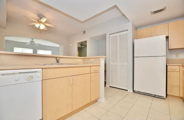 $1,600 | 114 Southwest Peacock Boulevard, Unit 8105, Port St. Lucie, FL 34986