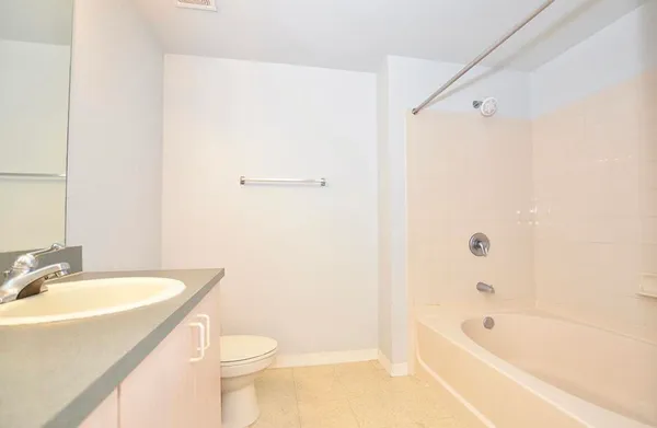 $1,600 | 114 Southwest Peacock Boulevard, Unit 8105, Port St. Lucie, FL 34986