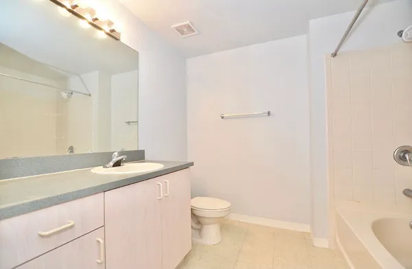 $1,600 | 114 Southwest Peacock Boulevard, Unit 8105, Port St. Lucie, FL 34986