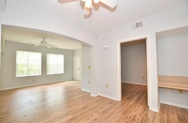 $1,600 | 114 Southwest Peacock Boulevard, Unit 8105, Port St. Lucie, FL 34986