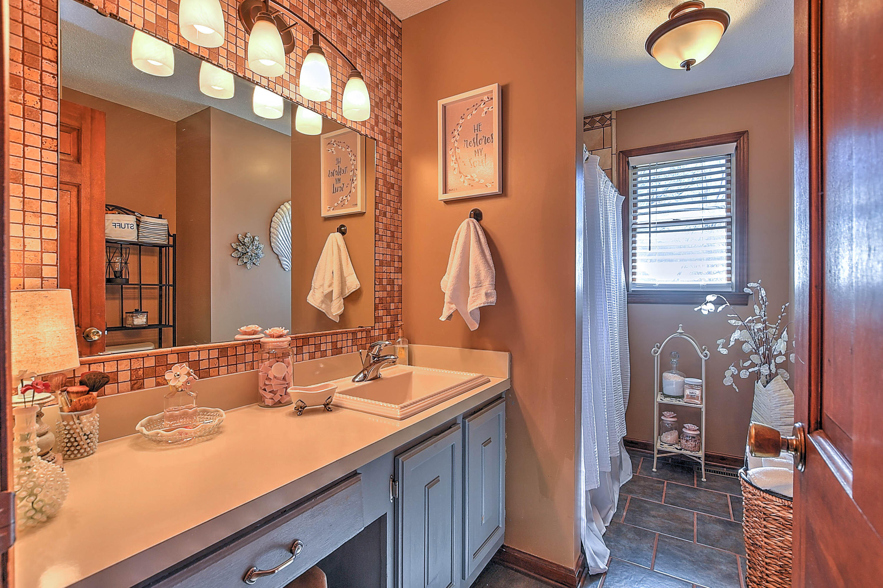 166 Freedom Road Bristol, VA 24201 - Photo 21 of 40 166 Freedom-29
