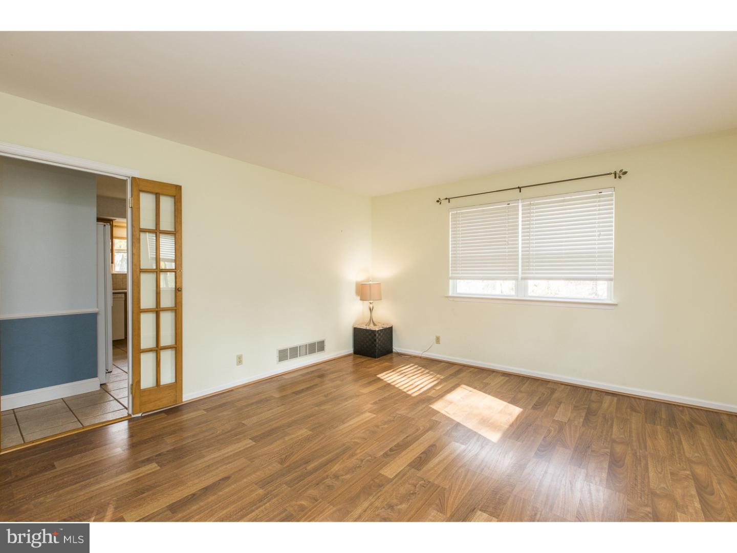 1150 Bon Air Road Havertown, PA 19083 - Photo 4 of 35 Living Room