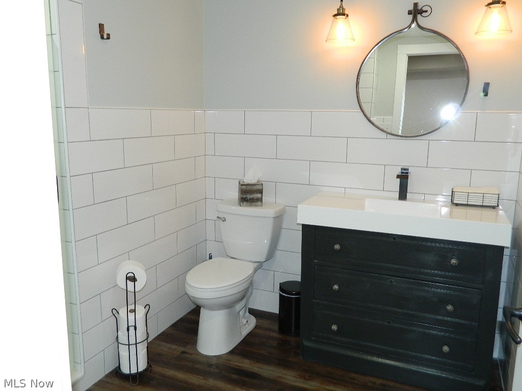 12464 Hotchkiss Road Burton, OH 44021 - Photo 27 of 35 Fifth Bathroom with Heated Floors and ...