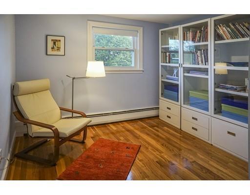 90 Stoneleigh Road Watertown, MA 02472 - Photo 12 of 25