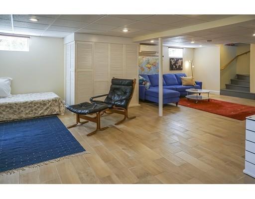 90 Stoneleigh Road Watertown, MA 02472 - Photo 14 of 25