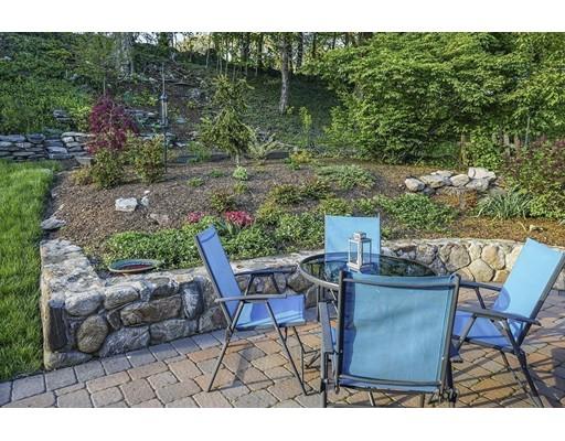 90 Stoneleigh Road Watertown, MA 02472 - Photo 21 of 25