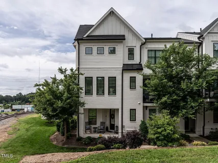 $785,000 | 1610 Draper View Loop, Unit 101, Raleigh, NC 27608