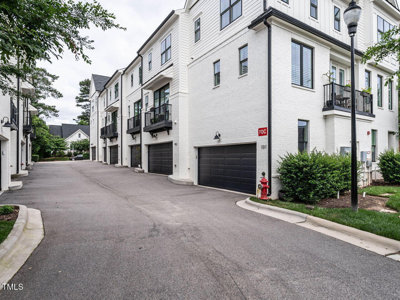 1610 Draper View Loop, Unit 101 Raleigh, NC 27608 - Photo 10 of 38 031-1280x960-exterior-back