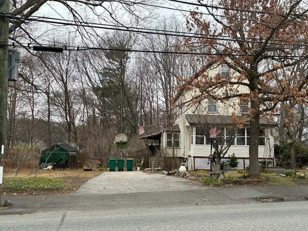 $1,700,000 | 219 Montvale Avenue, Woburn, MA 01801
