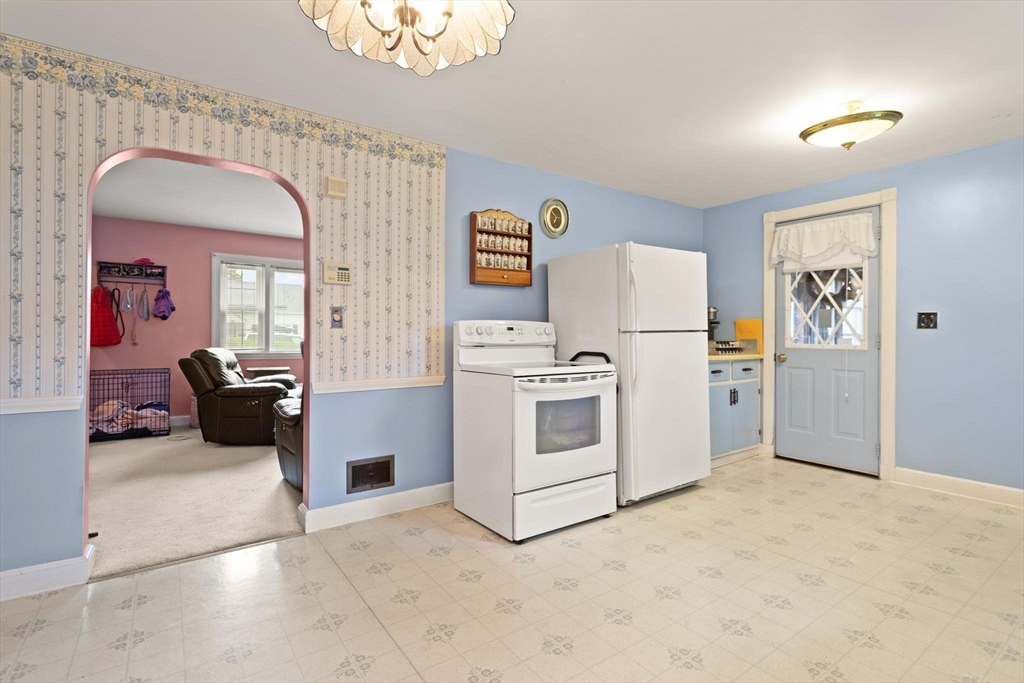 12 Stangus Road Lynn, MA 01905 - Photo 6 of 30