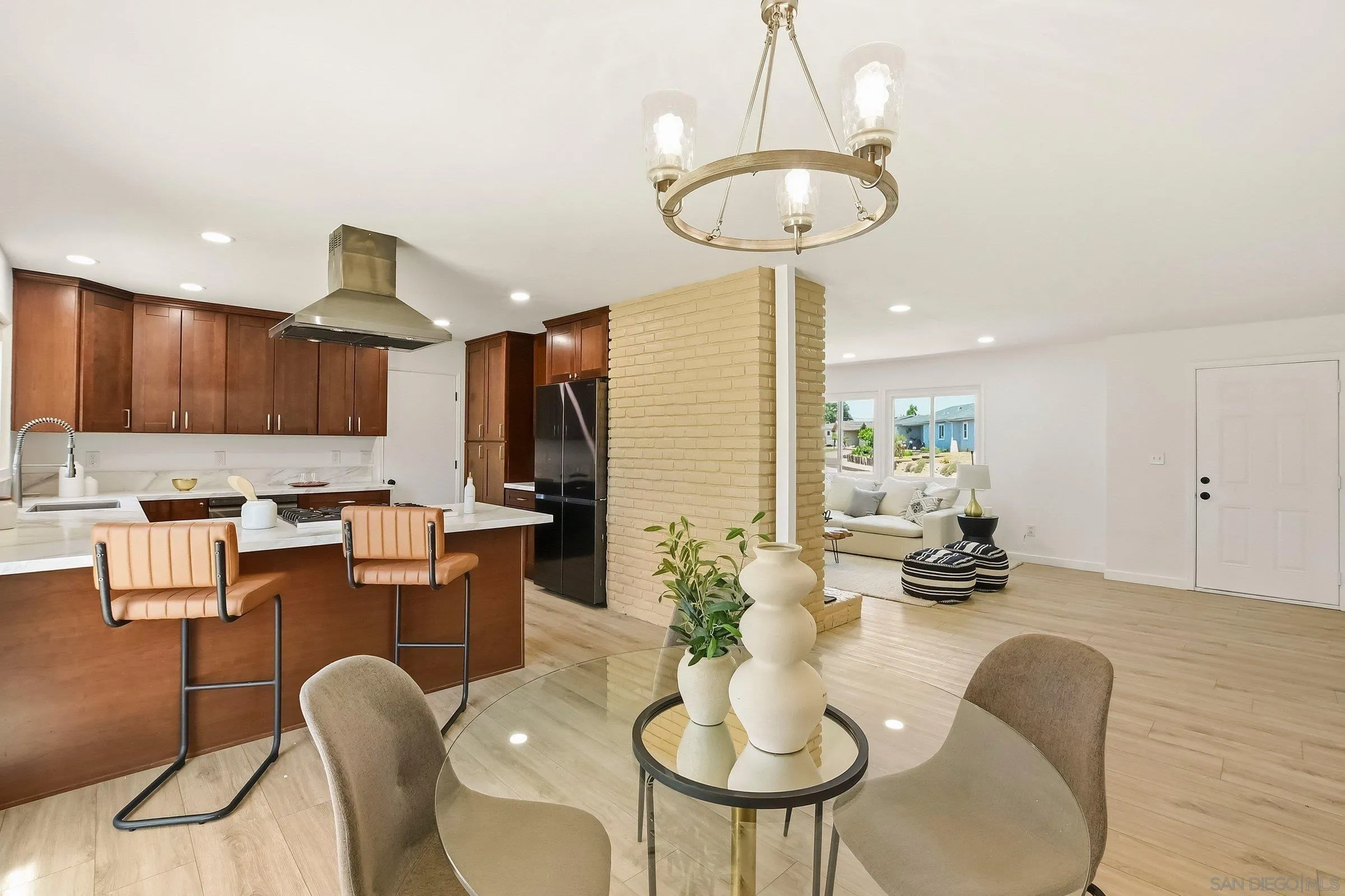 9312 Burning Tree Way Santee, CA 92071 - Photo 10 of 33