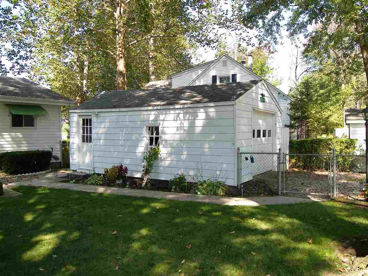 409 Ems R4 Lane Pierceton, IN 46562 - Photo 10 of 36 Gallery Image 10