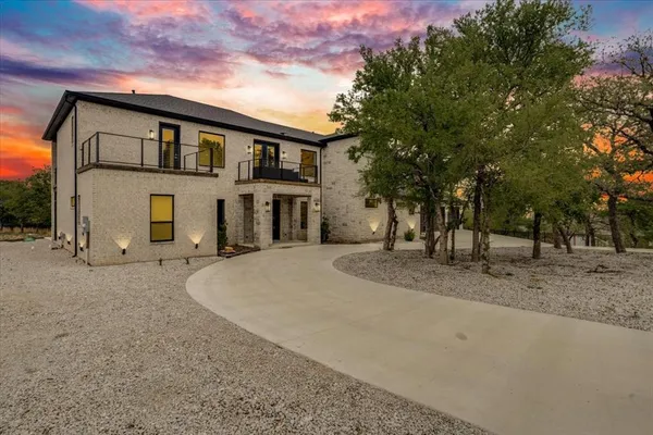 $1,450,000 | 124 Cote D Azur, Chico, TX 76431