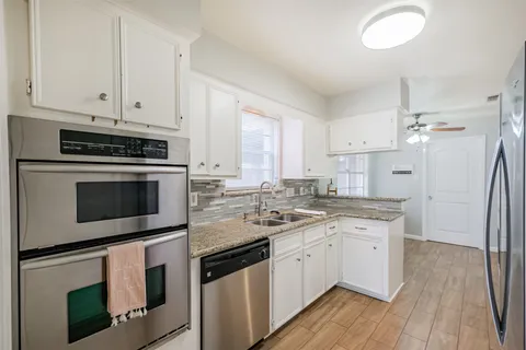 $305,000 | 2326 Bright Meadows Drive, Missouri City, TX 77489