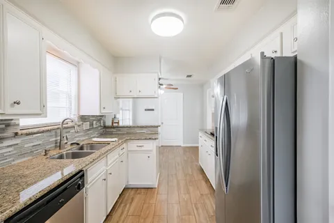 $305,000 | 2326 Bright Meadows Drive, Missouri City, TX 77489