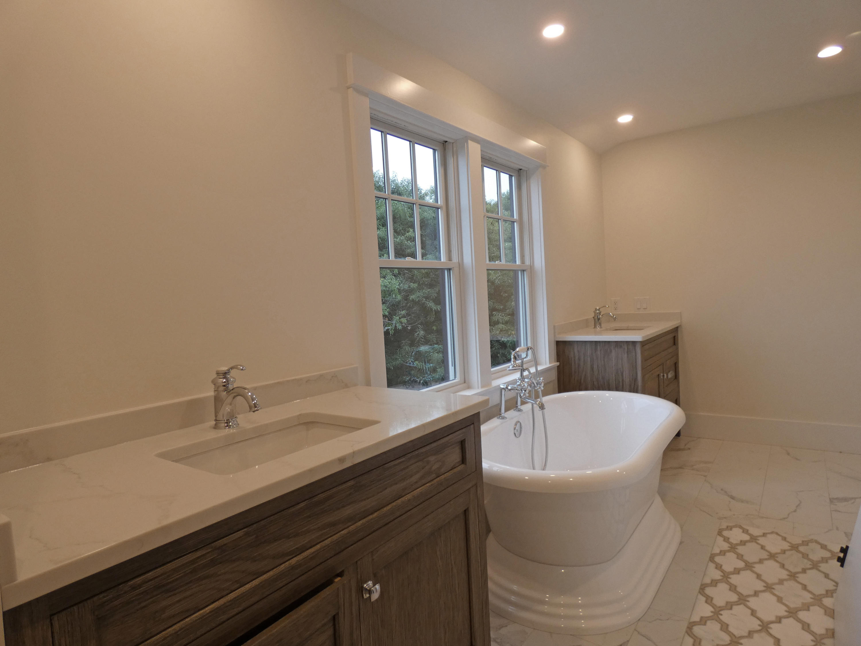 74 East Bay View Road Dennis, MA 02638 - Photo 41 of 76 MBath vanities & tub