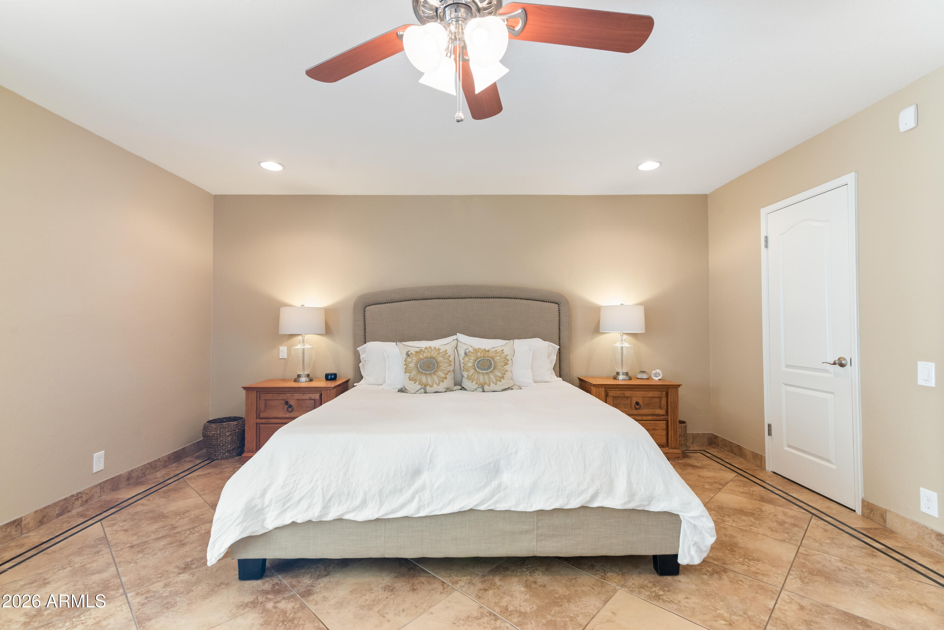 5601 East Charter Oak Road Scottsdale, AZ 85254 - Photo 24 of 56 Primary Suite