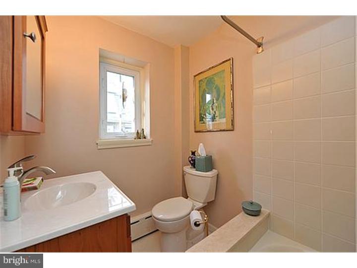 8016 Winston Road Philadelphia, PA 19118 - Photo 19 of 24 Bathroom