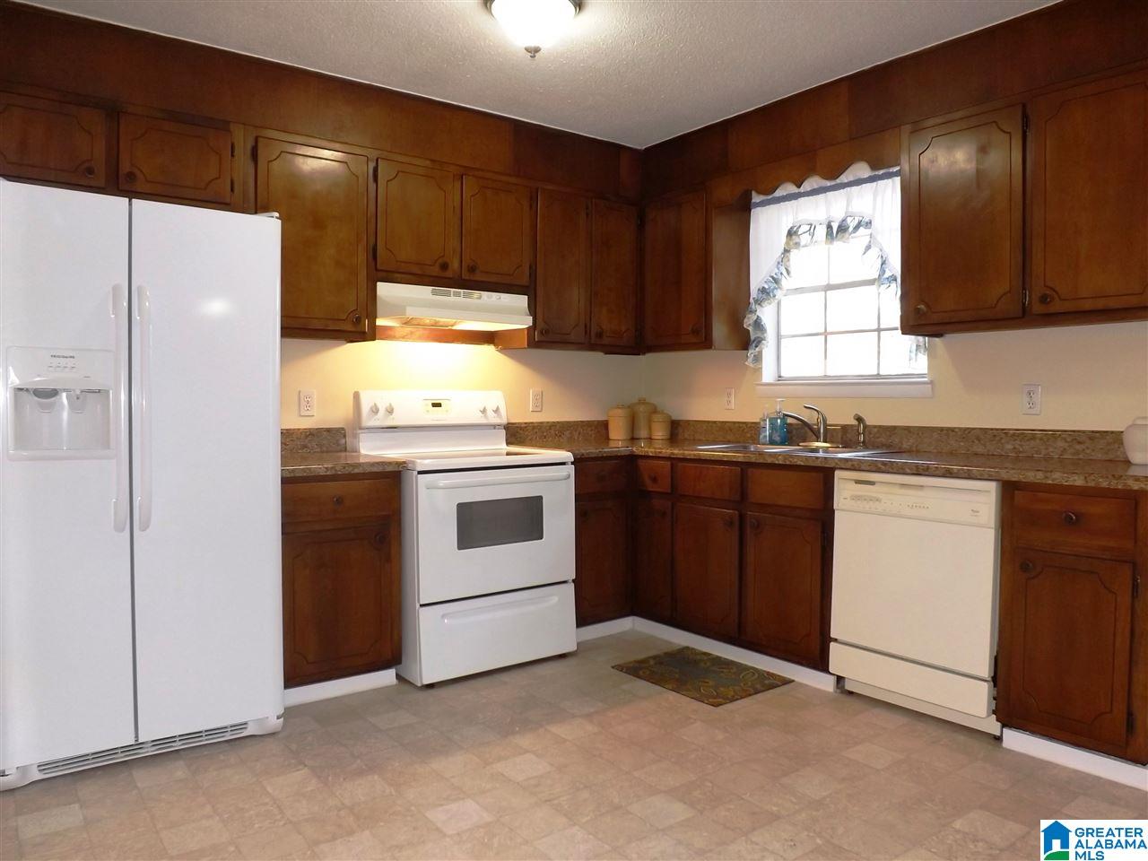 1233 26th Avenue North Bessemer, AL 35023 - Photo 6 of 25