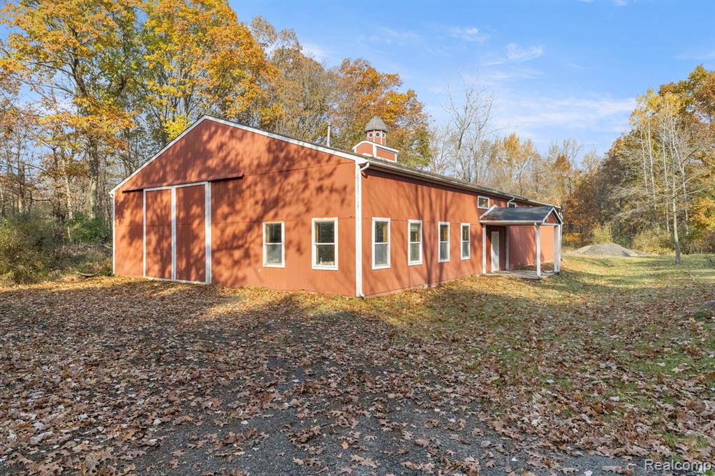 6555 Warren Road Ann Arbor, MI 48105 - Photo 3 of 68