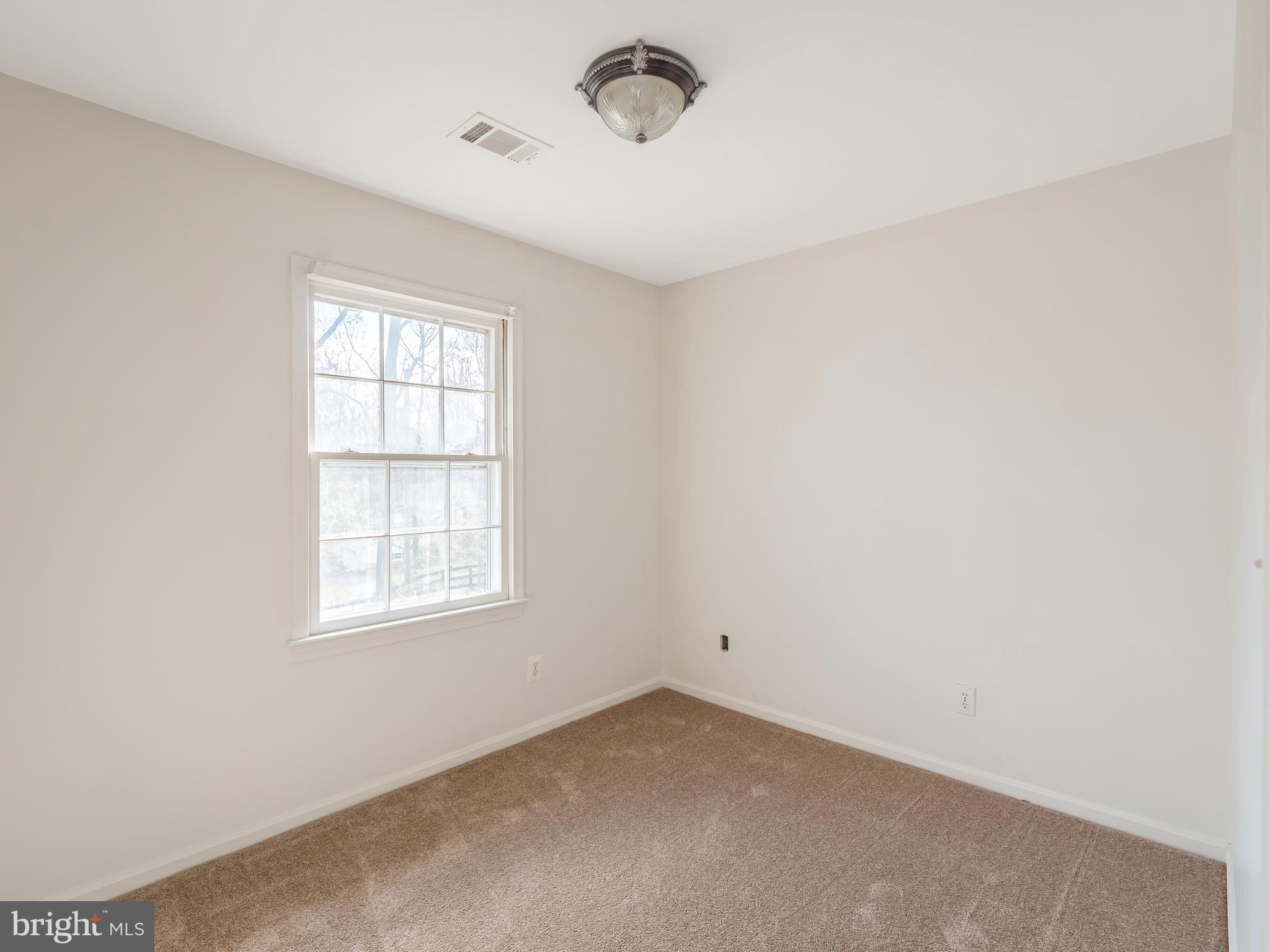 6742 Kelly Road Warrenton, VA 20187 - Photo 14 of 32 Gallery Image 14