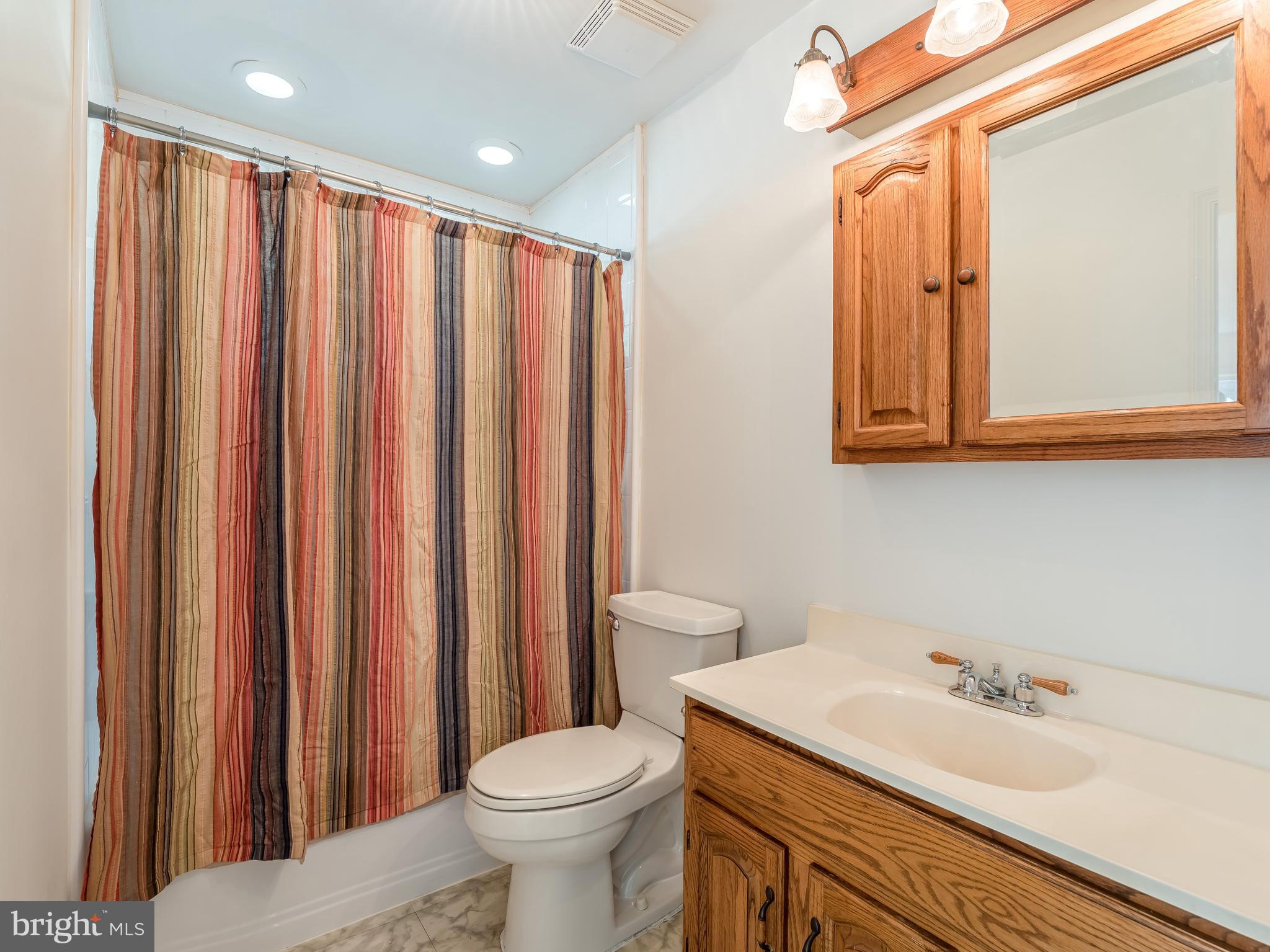 6742 Kelly Road Warrenton, VA 20187 - Photo 16 of 32 Gallery Image 16