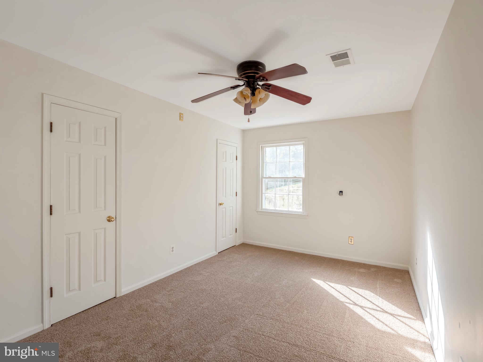 6742 Kelly Road Warrenton, VA 20187 - Photo 19 of 32 Gallery Image 19