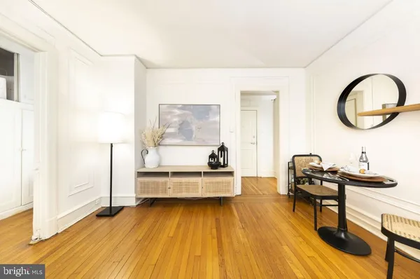 $2,735 | 2100-2 Walnut Street, Unit 1M, Philadelphia, PA 19103