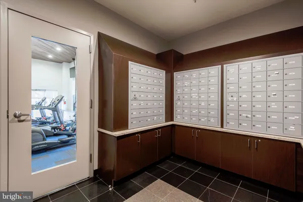 $2,735 | 2100-2 Walnut Street, Unit 1M, Philadelphia, PA 19103