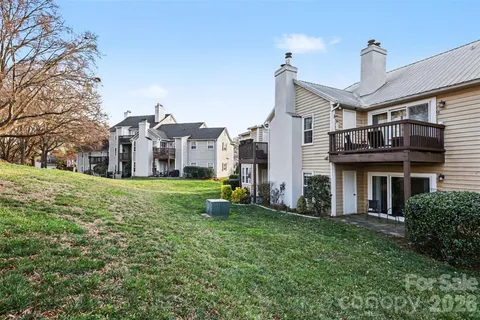 $270,000 | 3206 Selwyn Farms Lane, Unit 2, Charlotte, NC 28209