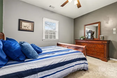 $270,000 | 3206 Selwyn Farms Lane, Unit 2, Charlotte, NC 28209