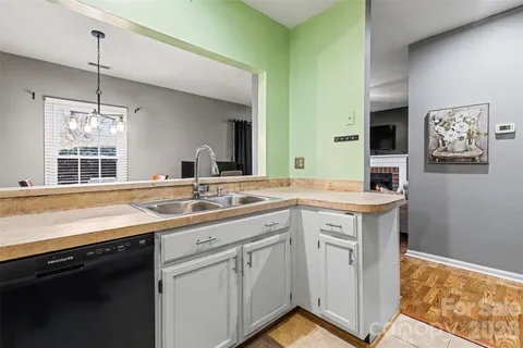 $270,000 | 3206 Selwyn Farms Lane, Unit 2, Charlotte, NC 28209