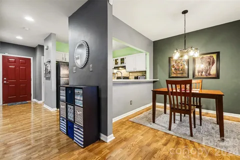 $270,000 | 3206 Selwyn Farms Lane, Unit 2, Charlotte, NC 28209