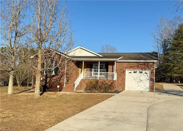 $264,900 | 519 Salem Ridge Drive, Randleman, NC 27317