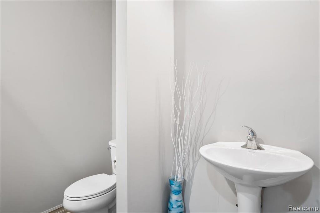 5329 Rangemore Drive Troy, MI 48085 - Photo 37 of 59 Gallery Image 37