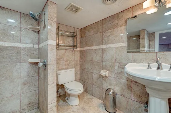 $3,500 | 5264 Dresden Way, Pittsburgh, PA 15201