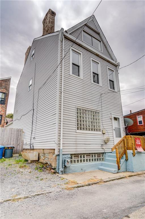 5264 Dresden Way Pittsburgh, PA 15201 - Photo 2 of 16 a view of a house with a backyard