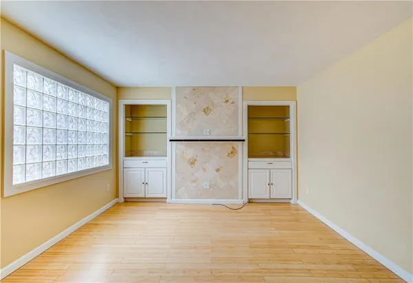 $3,500 | 5264 Dresden Way, Pittsburgh, PA 15201