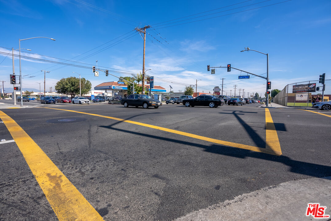 4946 Florence Avenue Bell, CA 90201 - Photo 29 of 72 a view of a street with cars