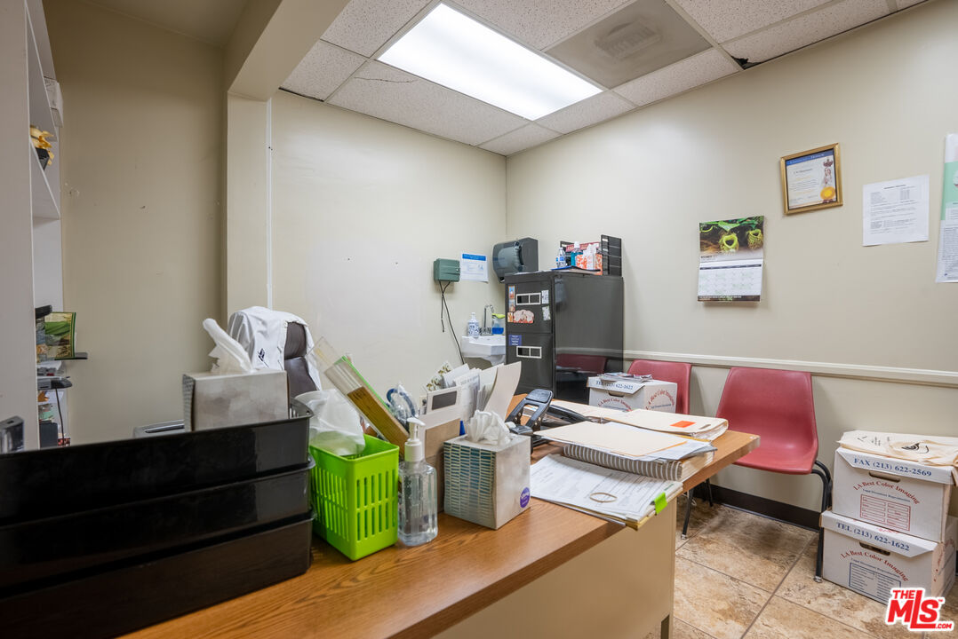 4946 Florence Avenue Bell, CA 90201 - Photo 32 of 72 a view of a workspace with furniture