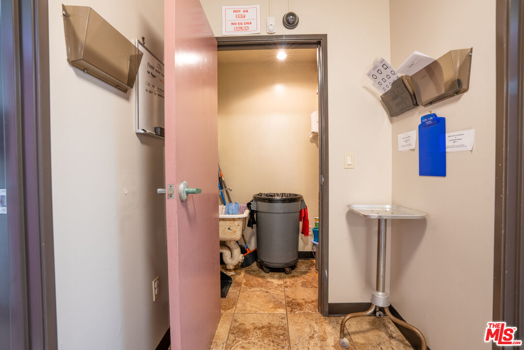 4946 Florence Avenue Bell, CA 90201 - Photo 61 of 72