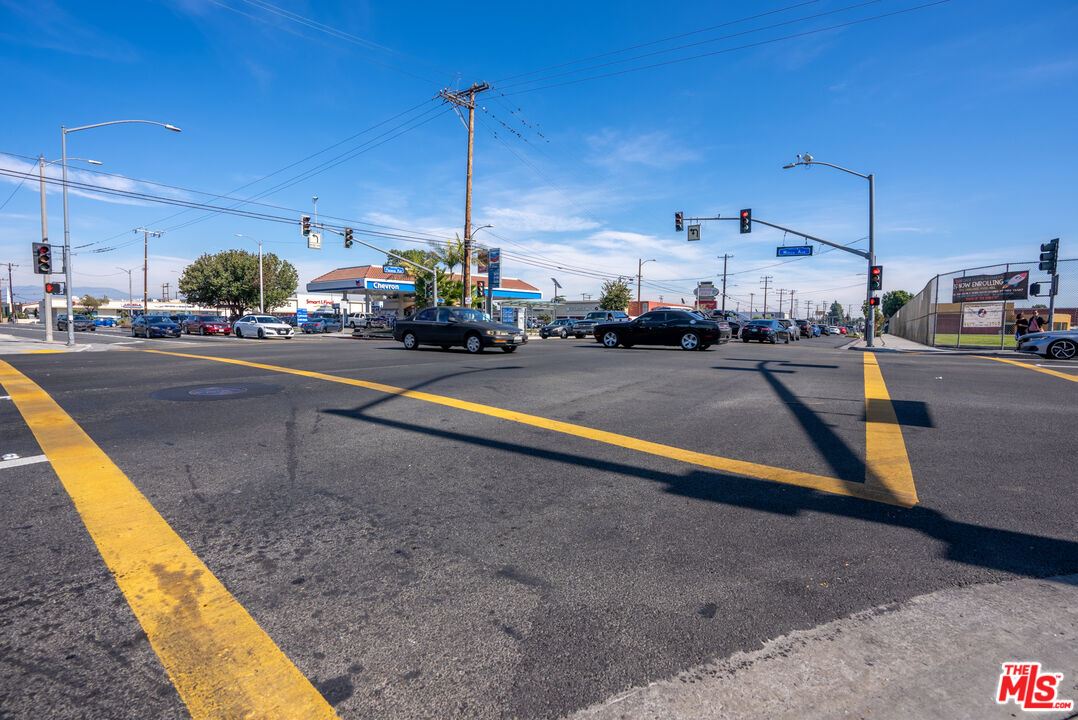 4946 Florence Avenue Bell, CA 90201 - Photo 72 of 72 a view of a street with cars