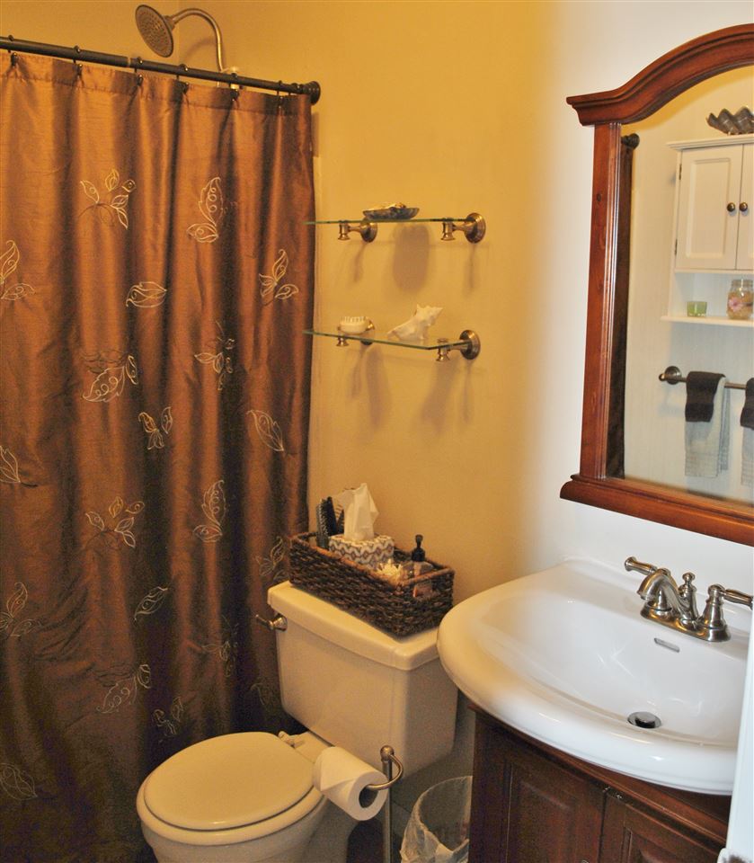 1225 Bodwell Road, Unit 30 Manchester, NH 03109 - Photo 8 of 13 Gallery Image 8