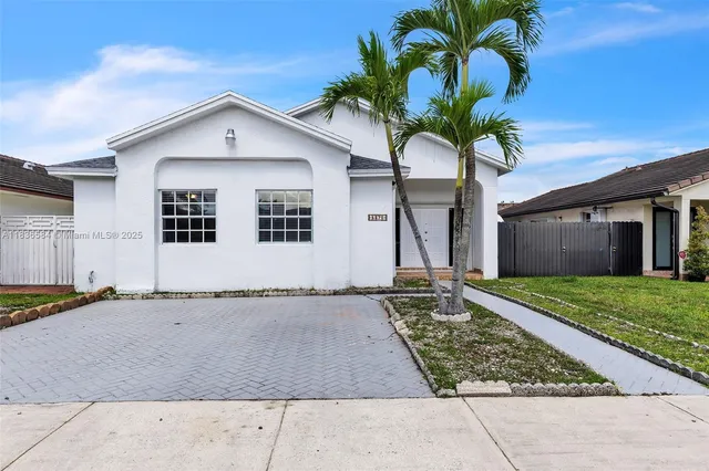 $600,000 | 5370 Southwest 144th Avenue, Miami, FL 33175