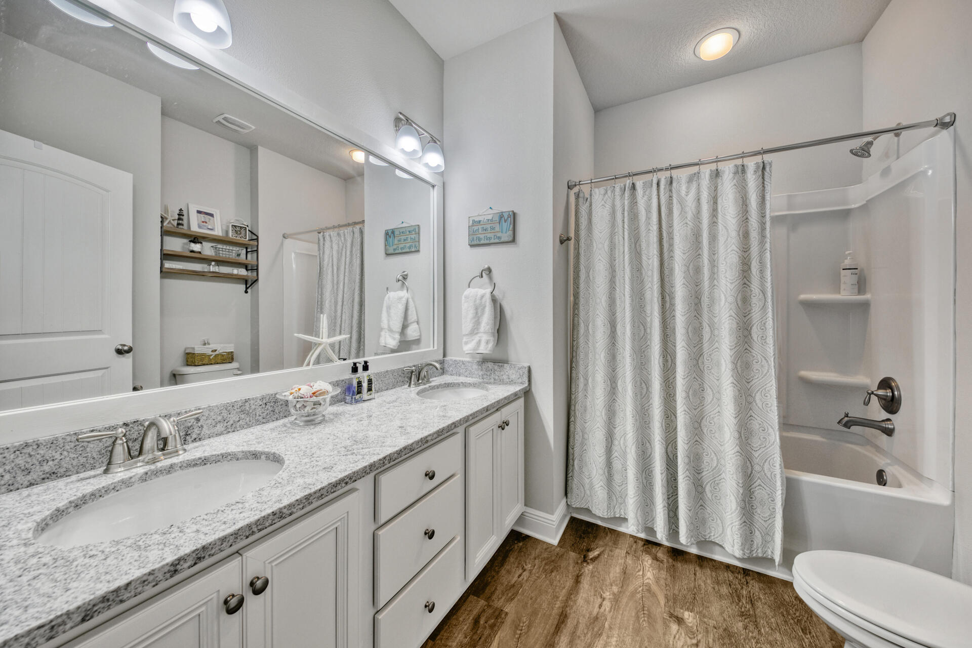 200 Lottie Loop Freeport, FL 32439 - Photo 23 of 38 Gallery Image 23