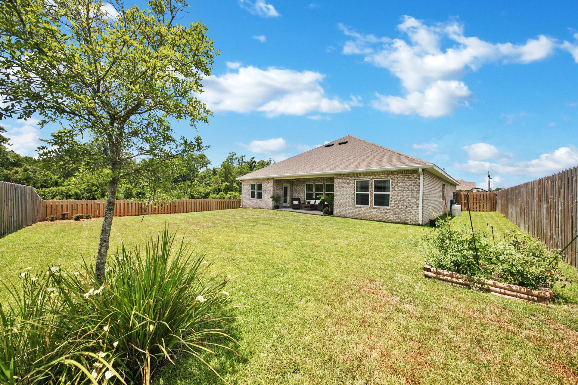 200 Lottie Loop Freeport, FL 32439 - Photo 34 of 38 Gallery Image 34