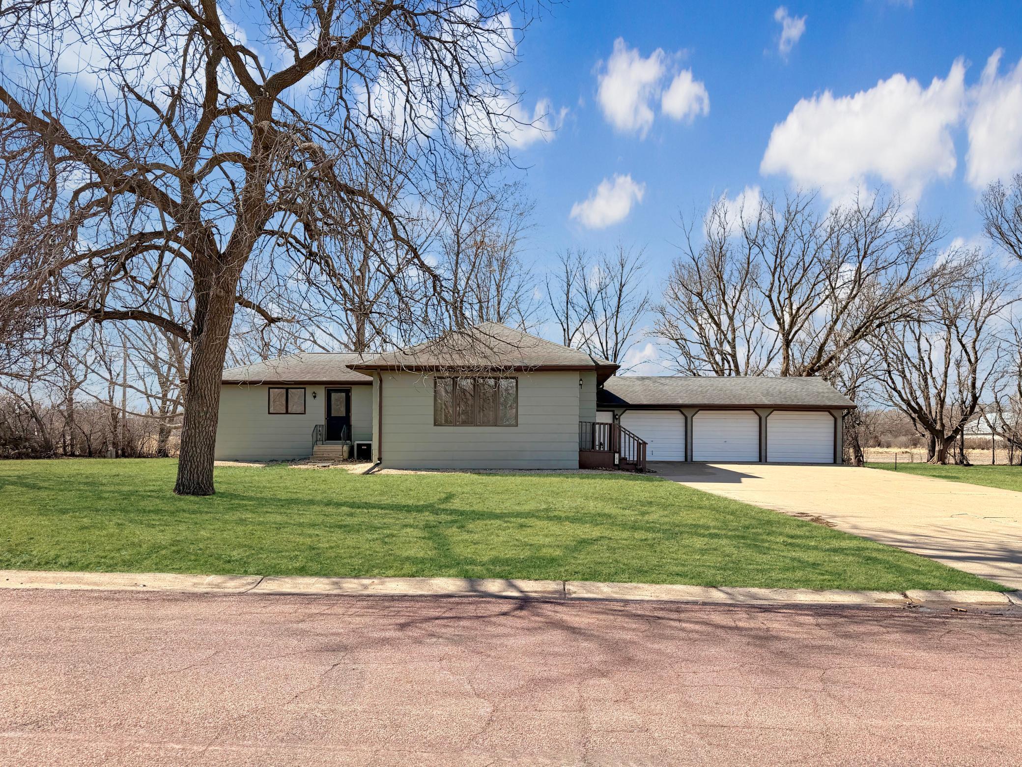 741 Main Street Tracy, MN 56175 - Photo 1 of 1