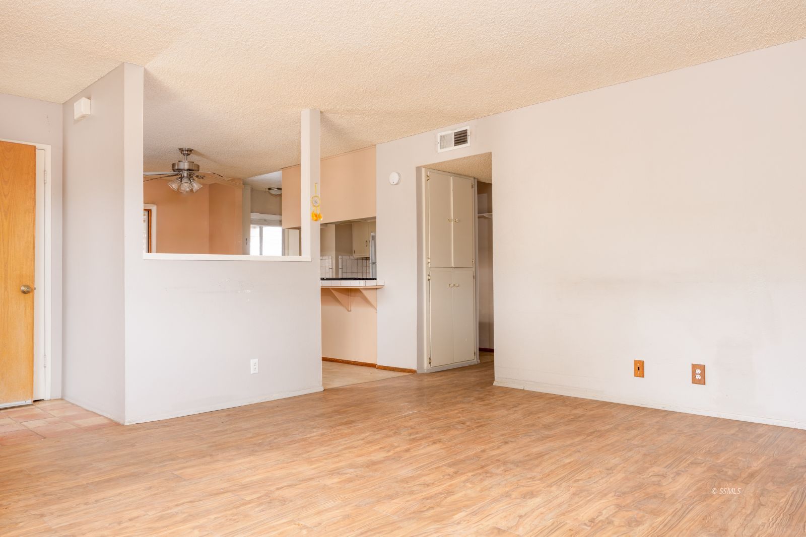 1132 West Coronado Avenue Ridgecrest, CA 93555 - Photo 7 of 32 Gallery Image 7