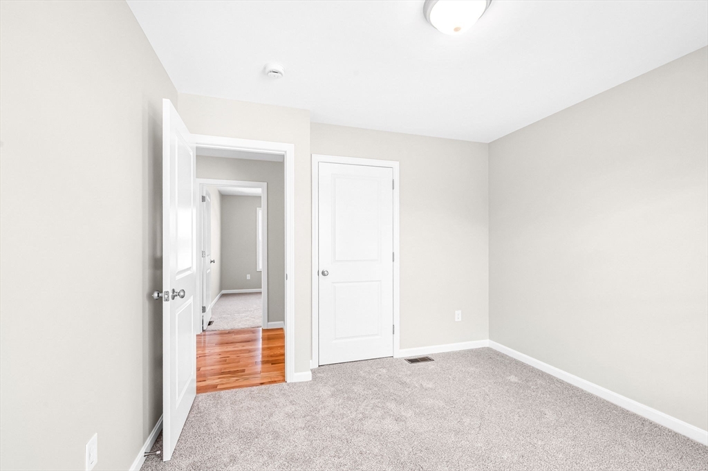39 Wallace Street Springfield, MA 01119 - Photo 26 of 39