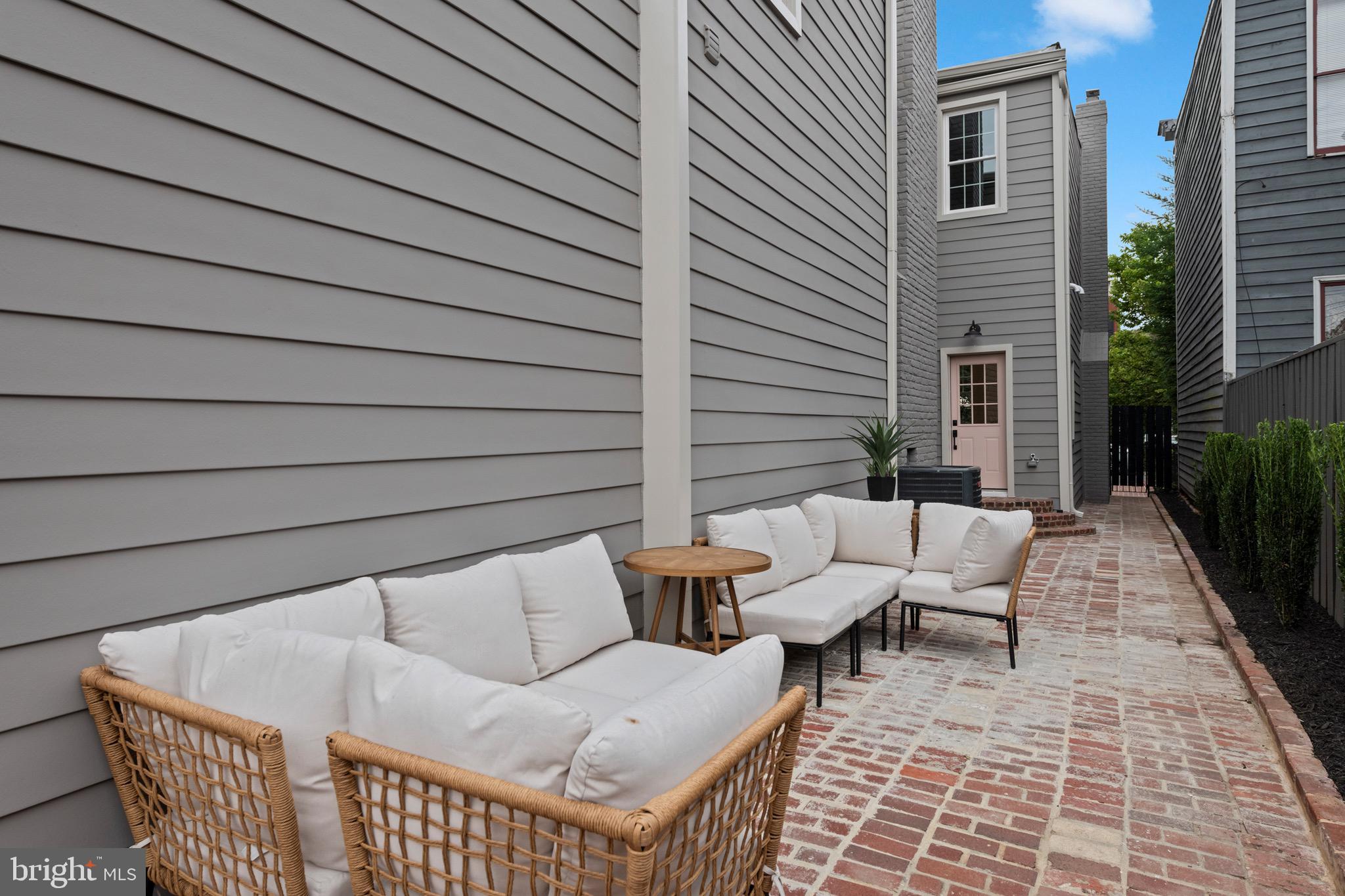 416 Independence Avenue Southeast Washington, DC 20003 - Photo 15 of 22